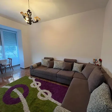 Orest 2 Apartment *
